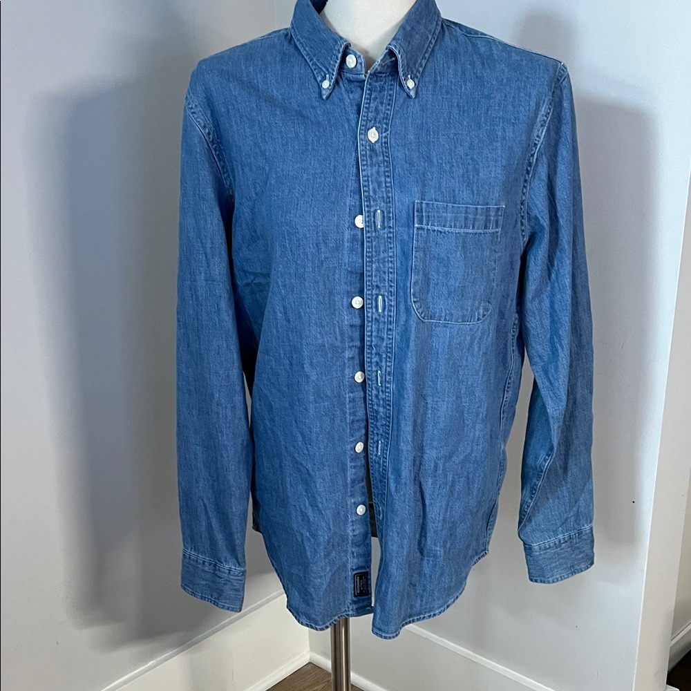 Abercrombie & Fitch Light Blue Casual Button-Down Shirt